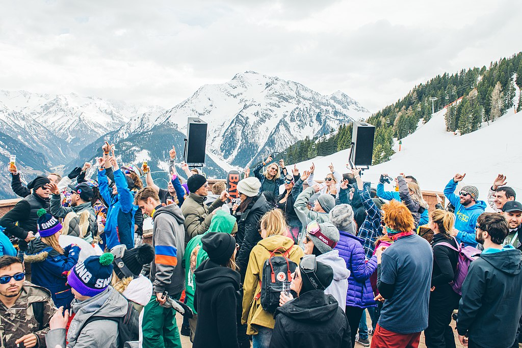 Snowbombing festival, crowd in the mountains